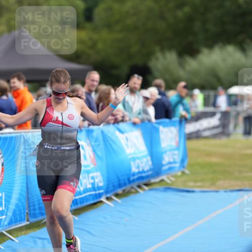 30.08.2026 - Elbe Triathlon Hamburg LAZAROV Photography http://msf.ph/oto/10029542 30.08.2026 12:51:54 Ziel 1759 meine-sportfotos.de