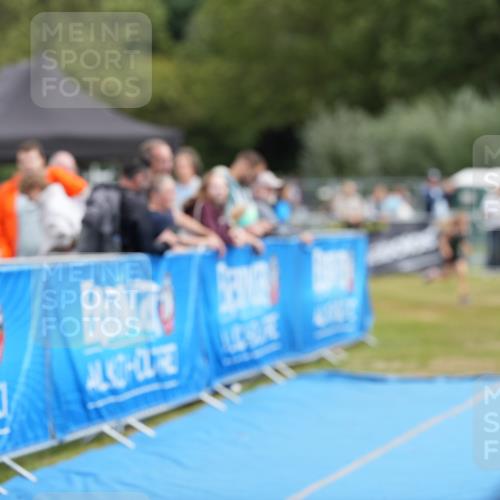 30.08.2026 - Elbe Triathlon Hamburg LAZAROV Photography http://msf.ph/oto/10029556 30.08.2026 12:53:19 Ziel 1731 meine-sportfotos.de