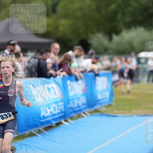 30.08.2026 - Elbe Triathlon Hamburg LAZAROV Photography http://msf.ph/oto/10029564 30.08.2026 12:53:55 Ziel 1761, 1833 meine-sportfotos.de