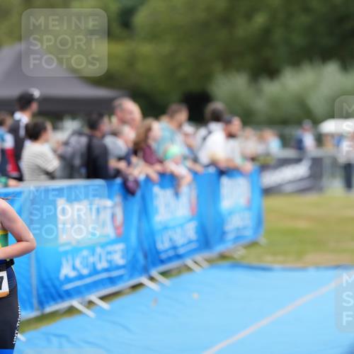30.08.2026 - Elbe Triathlon Hamburg LAZAROV Photography http://msf.ph/oto/10029579 30.08.2026 12:54:28 Ziel 1857, 1864 meine-sportfotos.de