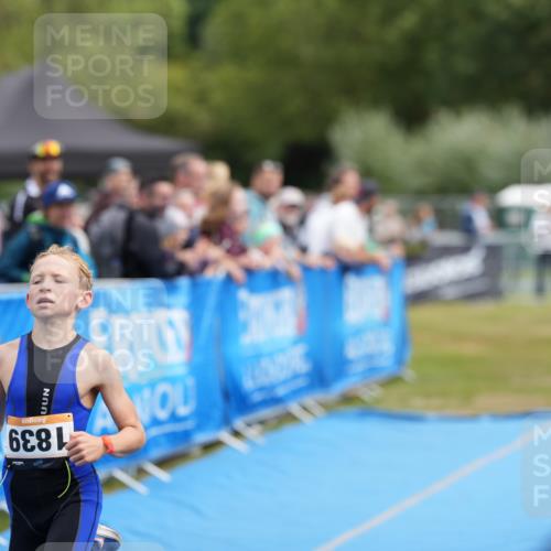 30.08.2026 - Elbe Triathlon Hamburg LAZAROV Photography http://msf.ph/oto/10029587 30.08.2026 12:54:48 Ziel 1839, 1880 meine-sportfotos.de