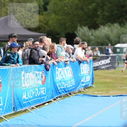 30.08.2026 - Elbe Triathlon Hamburg LAZAROV Photography http://msf.ph/oto/10029590 30.08.2026 12:54:55 Ziel 1851 meine-sportfotos.de