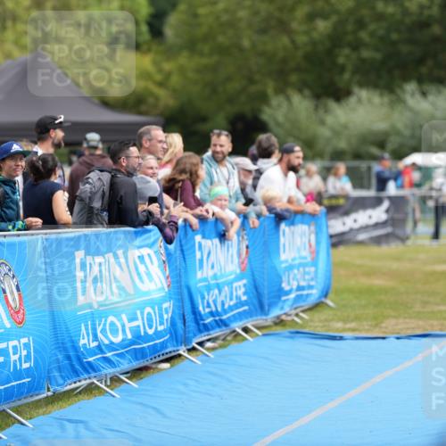 30.08.2026 - Elbe Triathlon Hamburg LAZAROV Photography http://msf.ph/oto/10029597 30.08.2026 12:55:03 Ziel 1851 meine-sportfotos.de