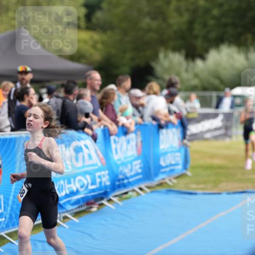 30.08.2026 - Elbe Triathlon Hamburg LAZAROV Photography http://msf.ph/oto/10029602 30.08.2026 12:55:25 Ziel 1863, 1868 meine-sportfotos.de