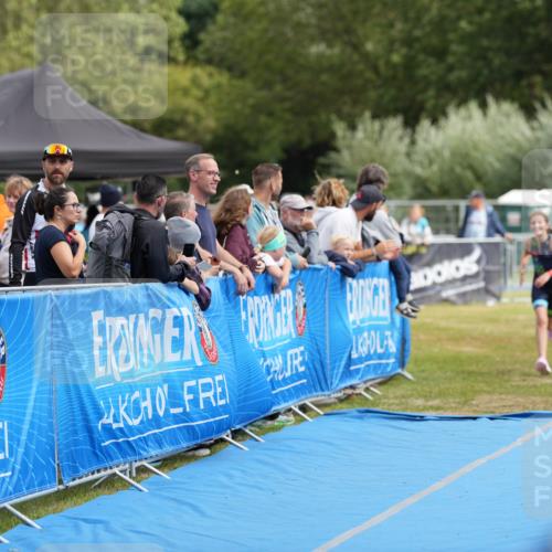 30.08.2026 - Elbe Triathlon Hamburg LAZAROV Photography http://msf.ph/oto/10029603 30.08.2026 12:55:25 Ziel 1863, 1868 meine-sportfotos.de