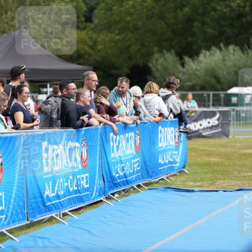 30.08.2026 - Elbe Triathlon Hamburg LAZAROV Photography http://msf.ph/oto/10029627 30.08.2026 12:56:37 Ziel  meine-sportfotos.de