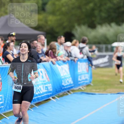 30.08.2026 - Elbe Triathlon Hamburg LAZAROV Photography http://msf.ph/oto/10029634 30.08.2026 12:56:59 Ziel 1608, 1832, 1858 meine-sportfotos.de