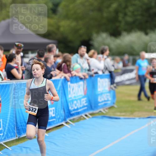 30.08.2026 - Elbe Triathlon Hamburg LAZAROV Photography http://msf.ph/oto/10029637 30.08.2026 12:57:02 Ziel 1608, 1832, 1858 meine-sportfotos.de