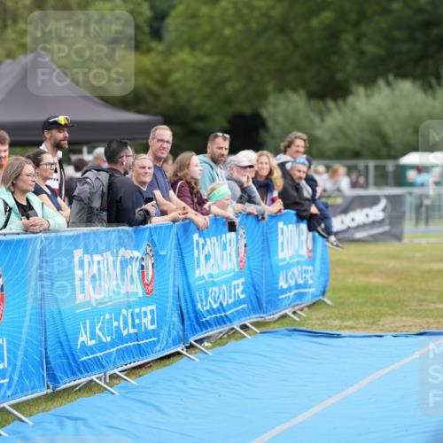 30.08.2026 - Elbe Triathlon Hamburg LAZAROV Photography http://msf.ph/oto/10029648 30.08.2026 12:57:45 Ziel 1792 meine-sportfotos.de