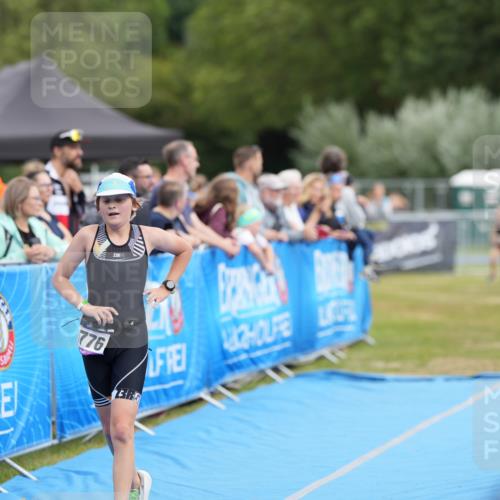 30.08.2026 - Elbe Triathlon Hamburg LAZAROV Photography http://msf.ph/oto/10029649 30.08.2026 12:57:59 Ziel 1776 meine-sportfotos.de