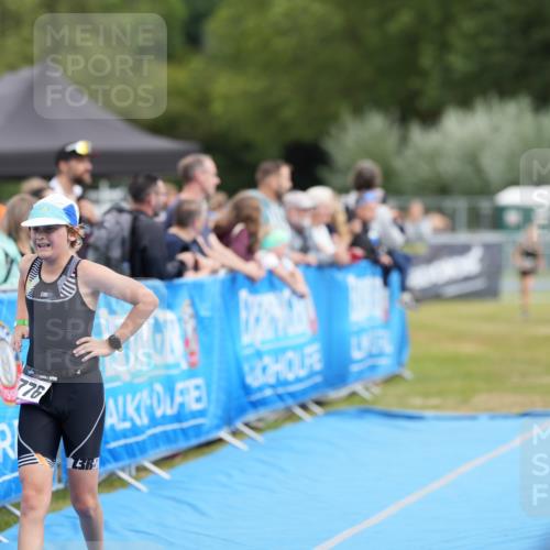 30.08.2026 - Elbe Triathlon Hamburg LAZAROV Photography http://msf.ph/oto/10029650 30.08.2026 12:57:59 Ziel 1776 meine-sportfotos.de