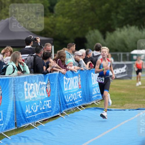 30.08.2026 - Elbe Triathlon Hamburg LAZAROV Photography http://msf.ph/oto/10029654 30.08.2026 12:58:34 Ziel 1779, 1806 meine-sportfotos.de