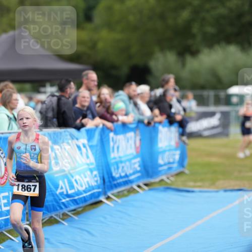 30.08.2026 - Elbe Triathlon Hamburg LAZAROV Photography http://msf.ph/oto/10029661 30.08.2026 12:58:58 Ziel 1829, 1867 meine-sportfotos.de