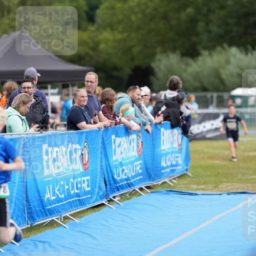 30.08.2026 - Elbe Triathlon Hamburg LAZAROV Photography http://msf.ph/oto/10029667 30.08.2026 12:59:15 Ziel 1838, 1878 meine-sportfotos.de