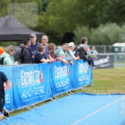 30.08.2026 - Elbe Triathlon Hamburg LAZAROV Photography http://msf.ph/oto/10029670 30.08.2026 12:59:20 Ziel 1838 meine-sportfotos.de