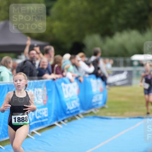 30.08.2026 - Elbe Triathlon Hamburg LAZAROV Photography http://msf.ph/oto/10029679 30.08.2026 12:59:40 Ziel 1847, 1888 meine-sportfotos.de