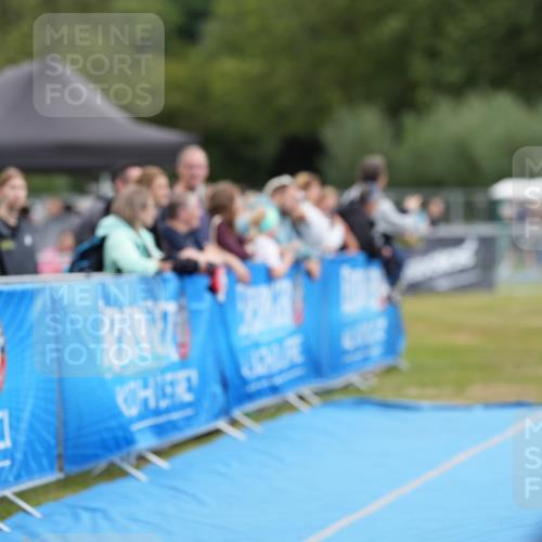 30.08.2026 - Elbe Triathlon Hamburg LAZAROV Photography http://msf.ph/oto/10029685 30.08.2026 12:59:59 Ziel 1879 meine-sportfotos.de