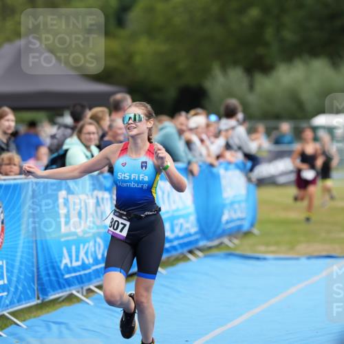 30.08.2026 - Elbe Triathlon Hamburg LAZAROV Photography http://msf.ph/oto/10029689 30.08.2026 13:00:20 Ziel 1770, 1807, 1862 meine-sportfotos.de