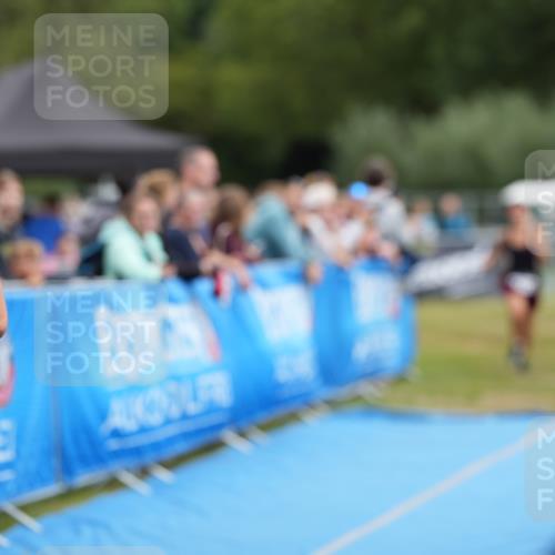 30.08.2026 - Elbe Triathlon Hamburg LAZAROV Photography http://msf.ph/oto/10029691 30.08.2026 13:00:21 Ziel 1770, 1807, 1862 meine-sportfotos.de
