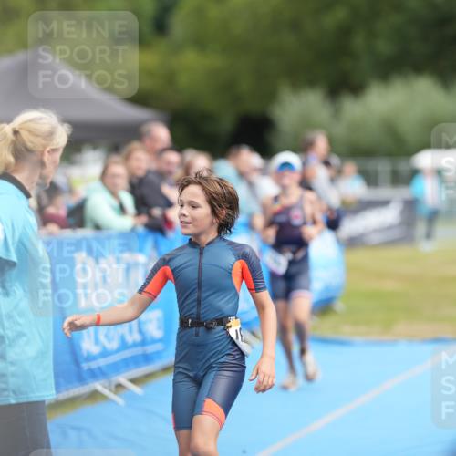 30.08.2026 - Elbe Triathlon Hamburg LAZAROV Photography http://msf.ph/oto/10029701 30.08.2026 13:01:09 Ziel 1783, 1837 meine-sportfotos.de