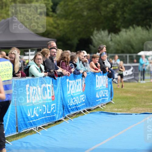 30.08.2026 - Elbe Triathlon Hamburg LAZAROV Photography http://msf.ph/oto/10029707 30.08.2026 13:01:24 Ziel  meine-sportfotos.de
