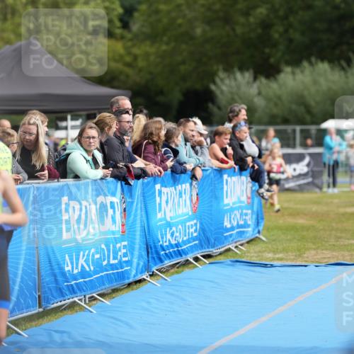 30.08.2026 - Elbe Triathlon Hamburg LAZAROV Photography http://msf.ph/oto/10029708 30.08.2026 13:01:24 Ziel  meine-sportfotos.de