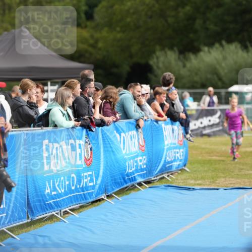 30.08.2026 - Elbe Triathlon Hamburg LAZAROV Photography http://msf.ph/oto/10029710 30.08.2026 13:02:12 Ziel 1873 meine-sportfotos.de