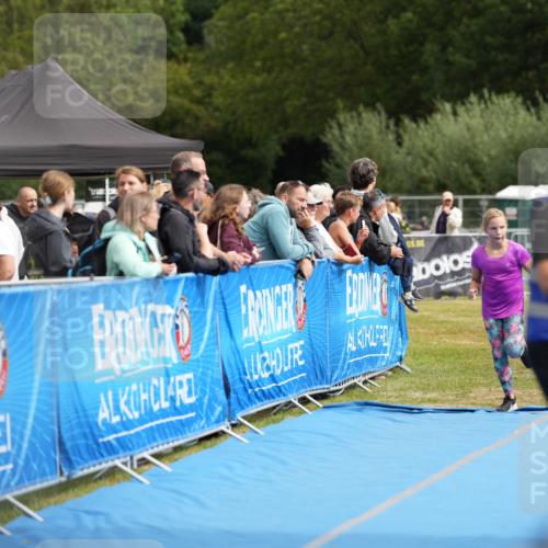 30.08.2026 - Elbe Triathlon Hamburg LAZAROV Photography http://msf.ph/oto/10029711 30.08.2026 13:02:15 Ziel 1873 meine-sportfotos.de