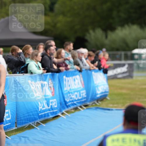 30.08.2026 - Elbe Triathlon Hamburg LAZAROV Photography http://msf.ph/oto/10029718 30.08.2026 13:02:44 Ziel 1811, 1884 meine-sportfotos.de