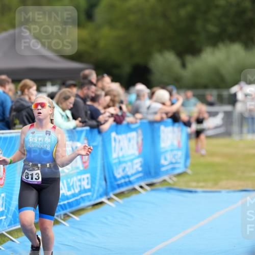 30.08.2026 - Elbe Triathlon Hamburg LAZAROV Photography http://msf.ph/oto/10029725 30.08.2026 13:03:20 Ziel 1813, 1885 meine-sportfotos.de