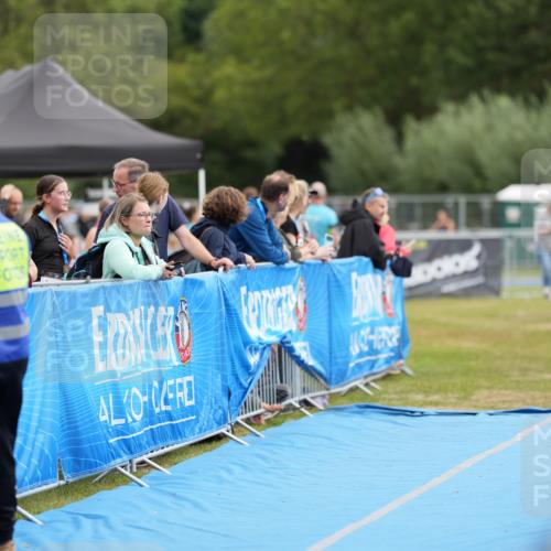 30.08.2026 - Elbe Triathlon Hamburg LAZAROV Photography http://msf.ph/oto/10029733 30.08.2026 13:04:36 Ziel  meine-sportfotos.de