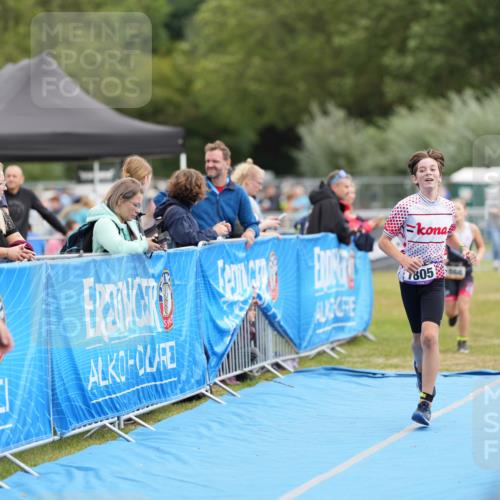 30.08.2026 - Elbe Triathlon Hamburg LAZAROV Photography http://msf.ph/oto/10029736 30.08.2026 13:04:47 Ziel 1805, 1866 meine-sportfotos.de