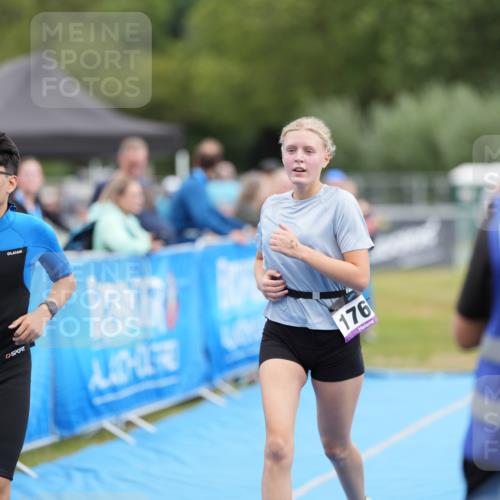 30.08.2026 - Elbe Triathlon Hamburg LAZAROV Photography http://msf.ph/oto/10029746 30.08.2026 13:06:22 Ziel 1766, 1782 meine-sportfotos.de