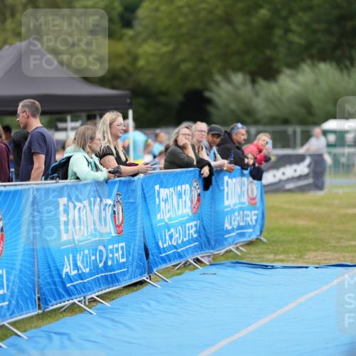 30.08.2026 - Elbe Triathlon Hamburg LAZAROV Photography http://msf.ph/oto/10029751 30.08.2026 13:07:24 Ziel 1815 meine-sportfotos.de