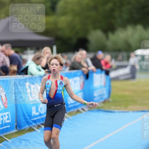 30.08.2026 - Elbe Triathlon Hamburg LAZAROV Photography http://msf.ph/oto/10029756 30.08.2026 13:07:44 Ziel 1778 meine-sportfotos.de