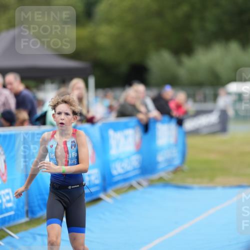30.08.2026 - Elbe Triathlon Hamburg LAZAROV Photography http://msf.ph/oto/10029757 30.08.2026 13:07:45 Ziel 1778 meine-sportfotos.de