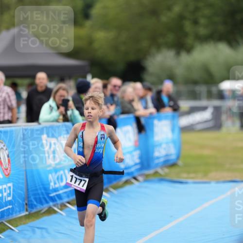 30.08.2026 - Elbe Triathlon Hamburg LAZAROV Photography http://msf.ph/oto/10029764 30.08.2026 13:09:25 Ziel 1777, 1828 meine-sportfotos.de