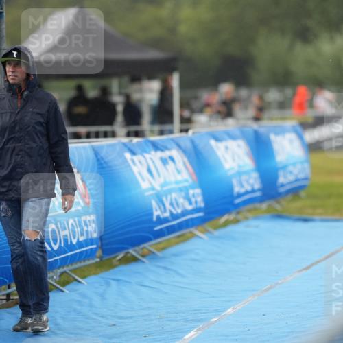 30.08.2026 - Elbe Triathlon Hamburg LAZAROV Photography http://msf.ph/oto/10029783 30.08.2026 15:59:24 Ziel  meine-sportfotos.de