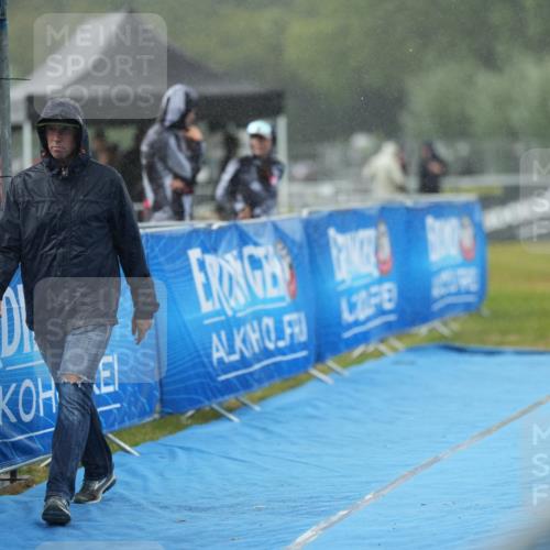 30.08.2026 - Elbe Triathlon Hamburg LAZAROV Photography http://msf.ph/oto/10029788 30.08.2026 16:03:52 Ziel  meine-sportfotos.de