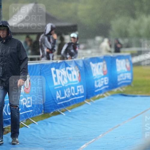 30.08.2026 - Elbe Triathlon Hamburg LAZAROV Photography http://msf.ph/oto/10029789 30.08.2026 16:03:52 Ziel  meine-sportfotos.de