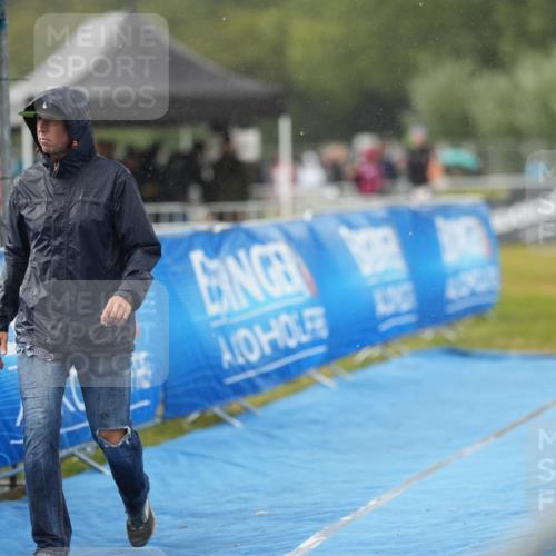 30.08.2026 - Elbe Triathlon Hamburg LAZAROV Photography http://msf.ph/oto/10029796 30.08.2026 16:06:41 Ziel  meine-sportfotos.de