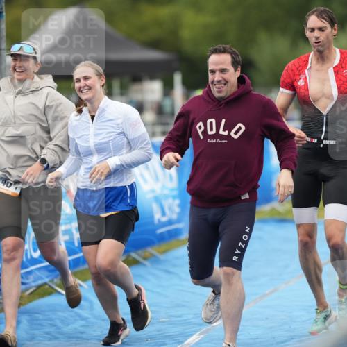 30.08.2026 - Elbe Triathlon Hamburg LAZAROV Photography http://msf.ph/oto/10029815 30.08.2026 16:16:47 Ziel  meine-sportfotos.de
