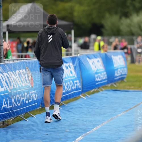 30.08.2026 - Elbe Triathlon Hamburg LAZAROV Photography http://msf.ph/oto/10029819 30.08.2026 16:17:53 Ziel  meine-sportfotos.de