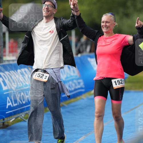 30.08.2026 - Elbe Triathlon Hamburg LAZAROV Photography http://msf.ph/oto/10029828 30.08.2026 16:21:37 Ziel  meine-sportfotos.de