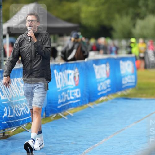 30.08.2026 - Elbe Triathlon Hamburg LAZAROV Photography http://msf.ph/oto/10029837 30.08.2026 16:24:17 Ziel  meine-sportfotos.de