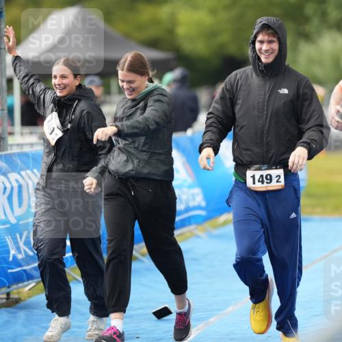 30.08.2026 - Elbe Triathlon Hamburg LAZAROV Photography http://msf.ph/oto/10029842 30.08.2026 16:24:58 Ziel  meine-sportfotos.de