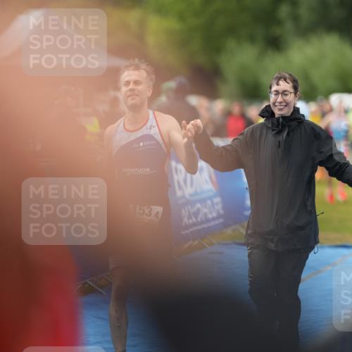 30.08.2026 - Elbe Triathlon Hamburg LAZAROV Photography http://msf.ph/oto/10029844 30.08.2026 16:25:48 Ziel  meine-sportfotos.de