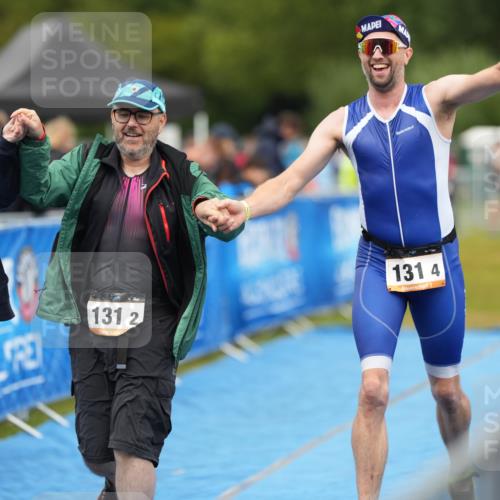 30.08.2026 - Elbe Triathlon Hamburg LAZAROV Photography http://msf.ph/oto/10029857 30.08.2026 16:30:26 Ziel  meine-sportfotos.de