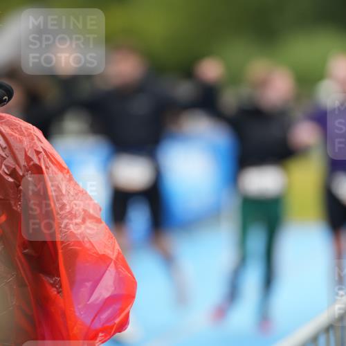 30.08.2026 - Elbe Triathlon Hamburg LAZAROV Photography http://msf.ph/oto/10029870 30.08.2026 16:32:16 Ziel  meine-sportfotos.de