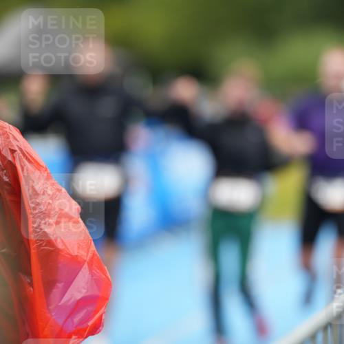 30.08.2026 - Elbe Triathlon Hamburg LAZAROV Photography http://msf.ph/oto/10029871 30.08.2026 16:32:16 Ziel  meine-sportfotos.de